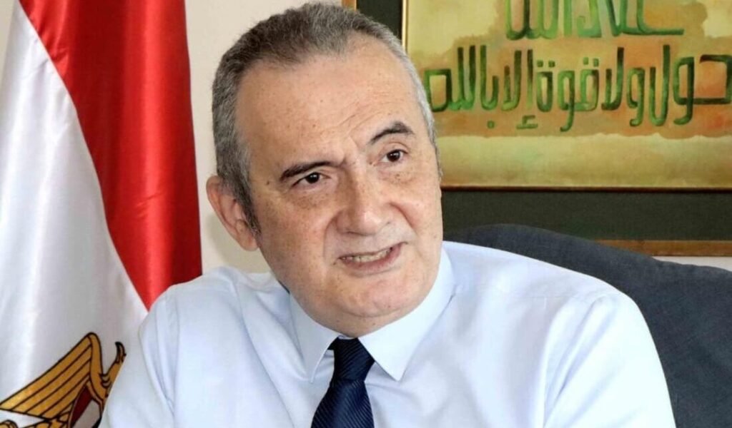 تجديد ندب الدكتور محمد مصطفى عبدالغفار رئيسًا لهيئة المستشفيات والمعاهد التعليمية حتى فبراير 2027