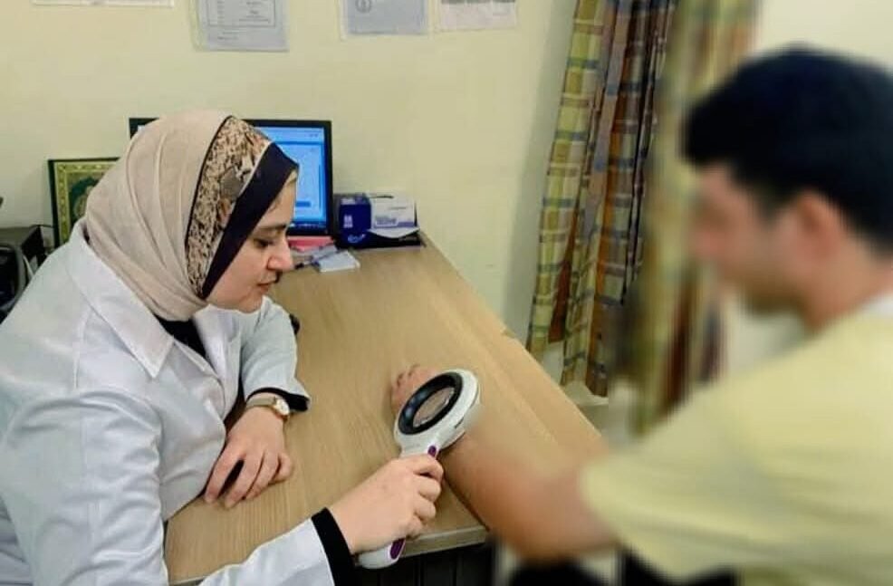 الرعاية الصحية: وحدة الصدفية والأمراض المناعية بمجمع الإسماعيلية الطبي نموذج للرعاية المتخصصة وتخدم 1300 مريض شهريًا