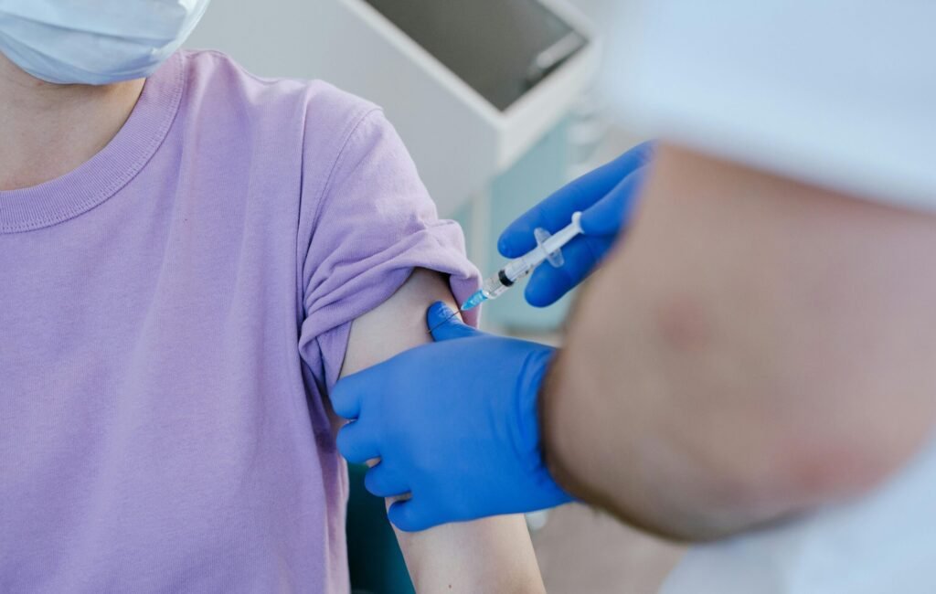 نائب رئيس الوزراء وزير الصحة يستقبل وفد المعهد الدولي للقاحات (IVI) لبحث تعزيز الشراكة في إنتاج اللقاحات……