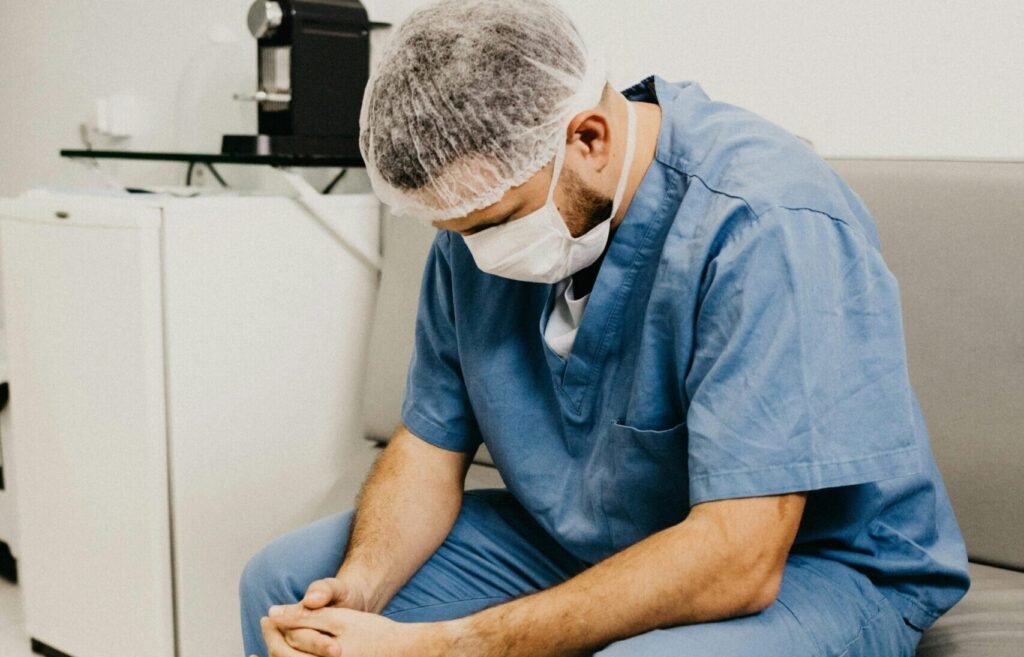 التأمين ضد الأخطاء الطبية يدخل حيز التنفيذ.. منظومة جديدة لحماية المرضى والأطباء في مصر التأمين ضد الأخطاء الطبية يدخل حيز التنفيذ.. منظومة جديدة لحماية المرضى والأطباء في مصر