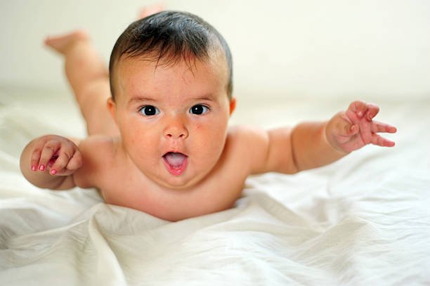 السمنة عند الأطفال… من رحم الأم إلى البلوغ