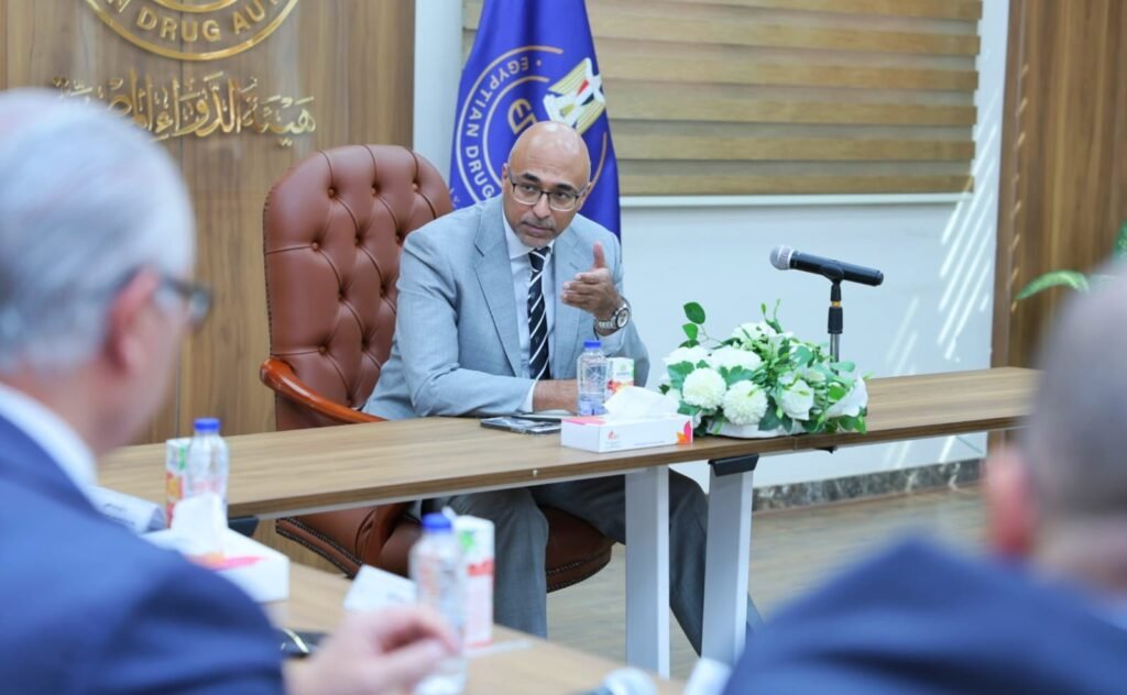 هيئة الدواء المصرية تبحث مع غرفة صناعة الدواء والموزعين ونقابة الصيادلة آليات سحب الأدوية منتهية الصلاحية وضبط سوق الدواء