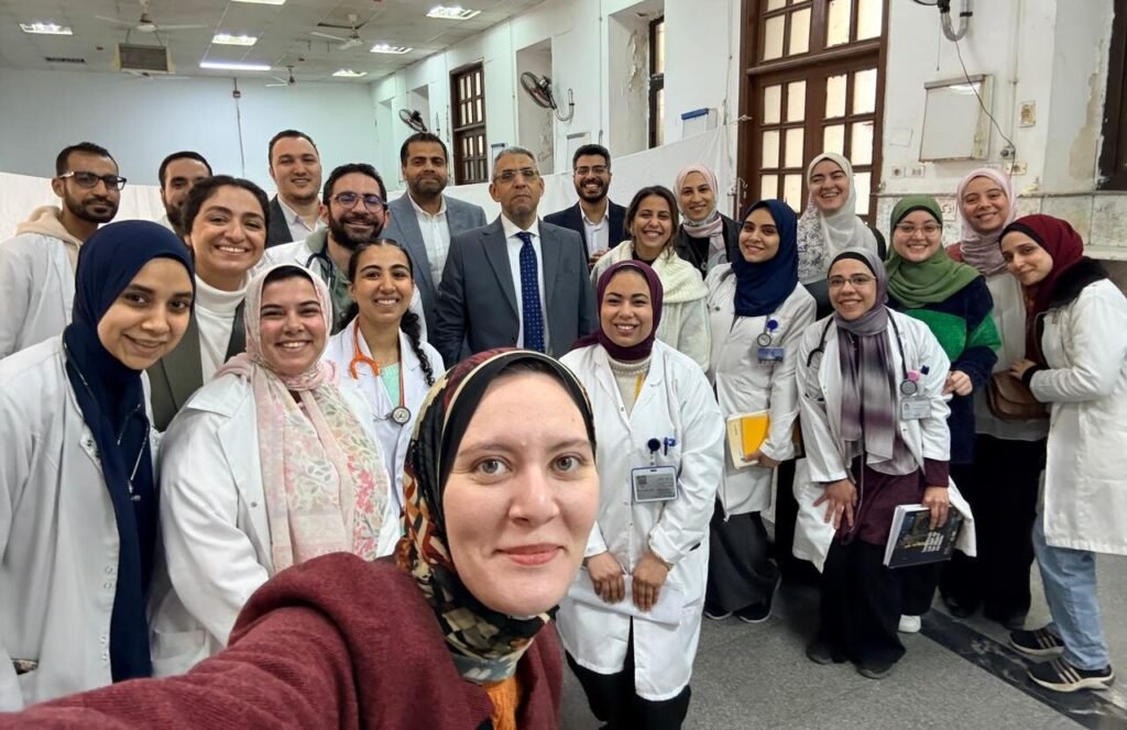 جامعة القاهرة تستضيف امتحان الزمالة المصرية في الأمراض الصدرية بمشاركة 36 متدربًا جامعة القاهرة تستضيف امتحان الزمالة المصرية في الأمراض الصدرية بمشاركة 36 متدربًا