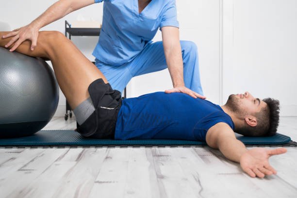 الطب الرياضي… من علاج إصابات الملاعب إلى ركيزة أساسية للوقاية وصناعة الصحة
