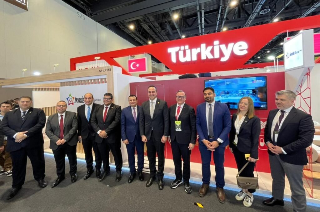 السياحة العلاجية محور التعاون المصري–التركي في جولة رئيس هيئة الرعاية الصحية بمعرض WHX 2026 بدبي